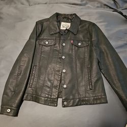 Womans Black Levis Jacket New With Tags Size XL