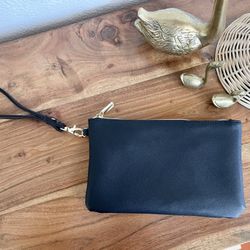 NEW Black Wristlet/Cardholder/Wallet
