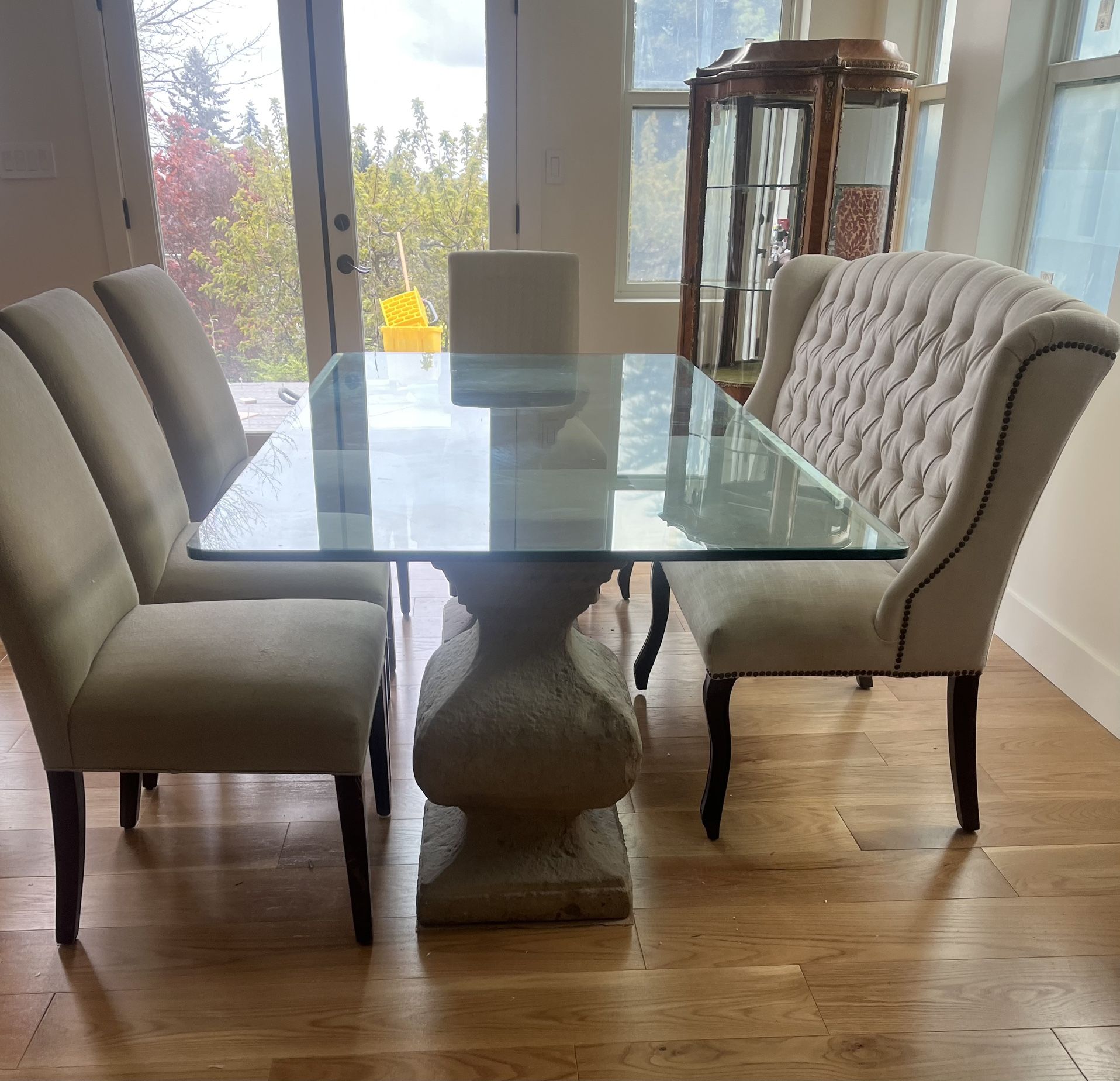Morden Glass Top Dining Room Table