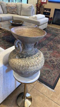 Aztec markings pottery vase