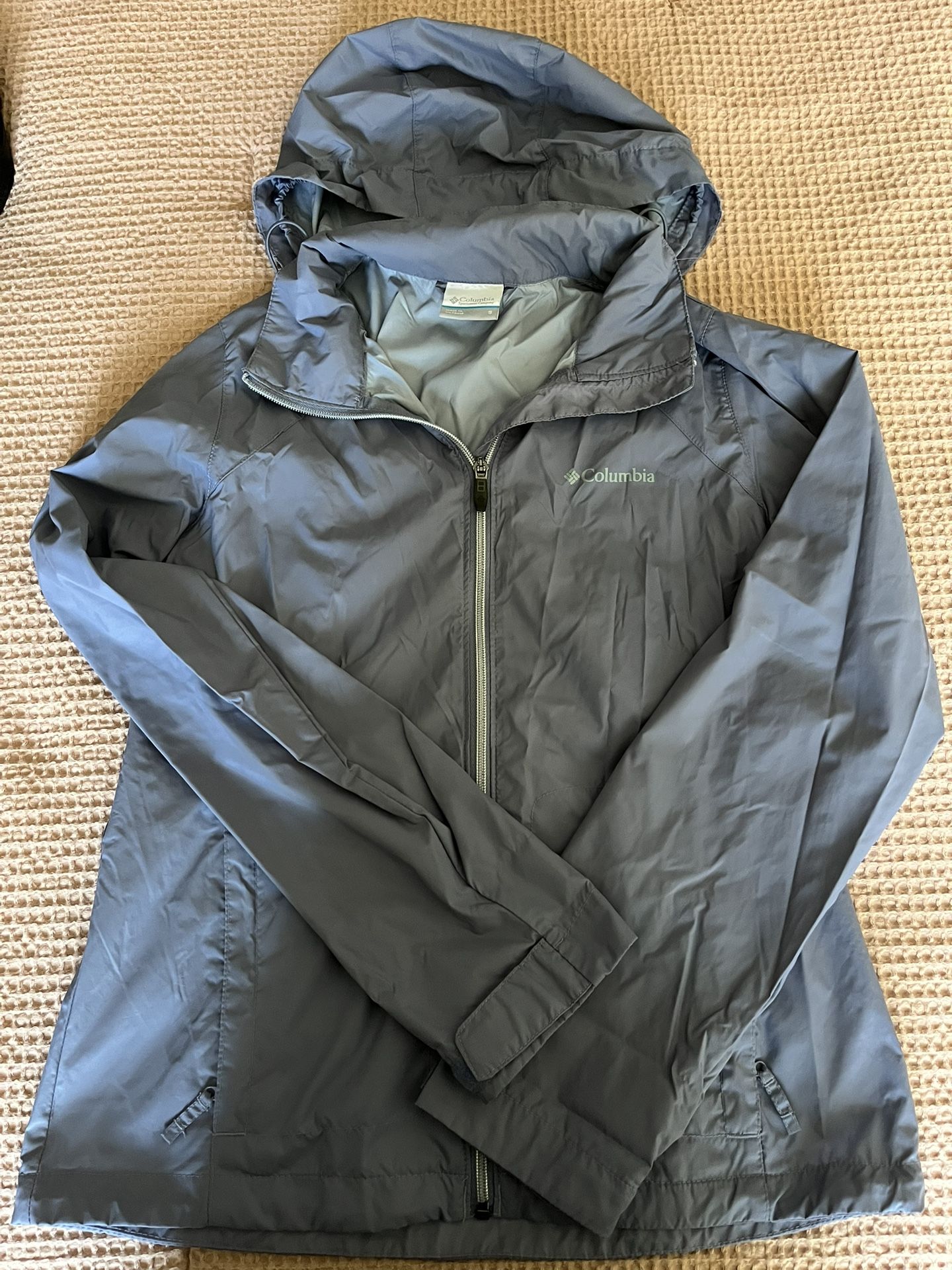 Columbia Women’s Rain Jacket- Size Small