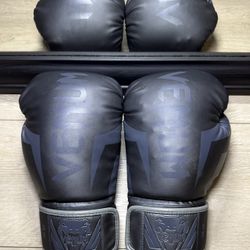 Grey Venum Elite Boxing Gloves