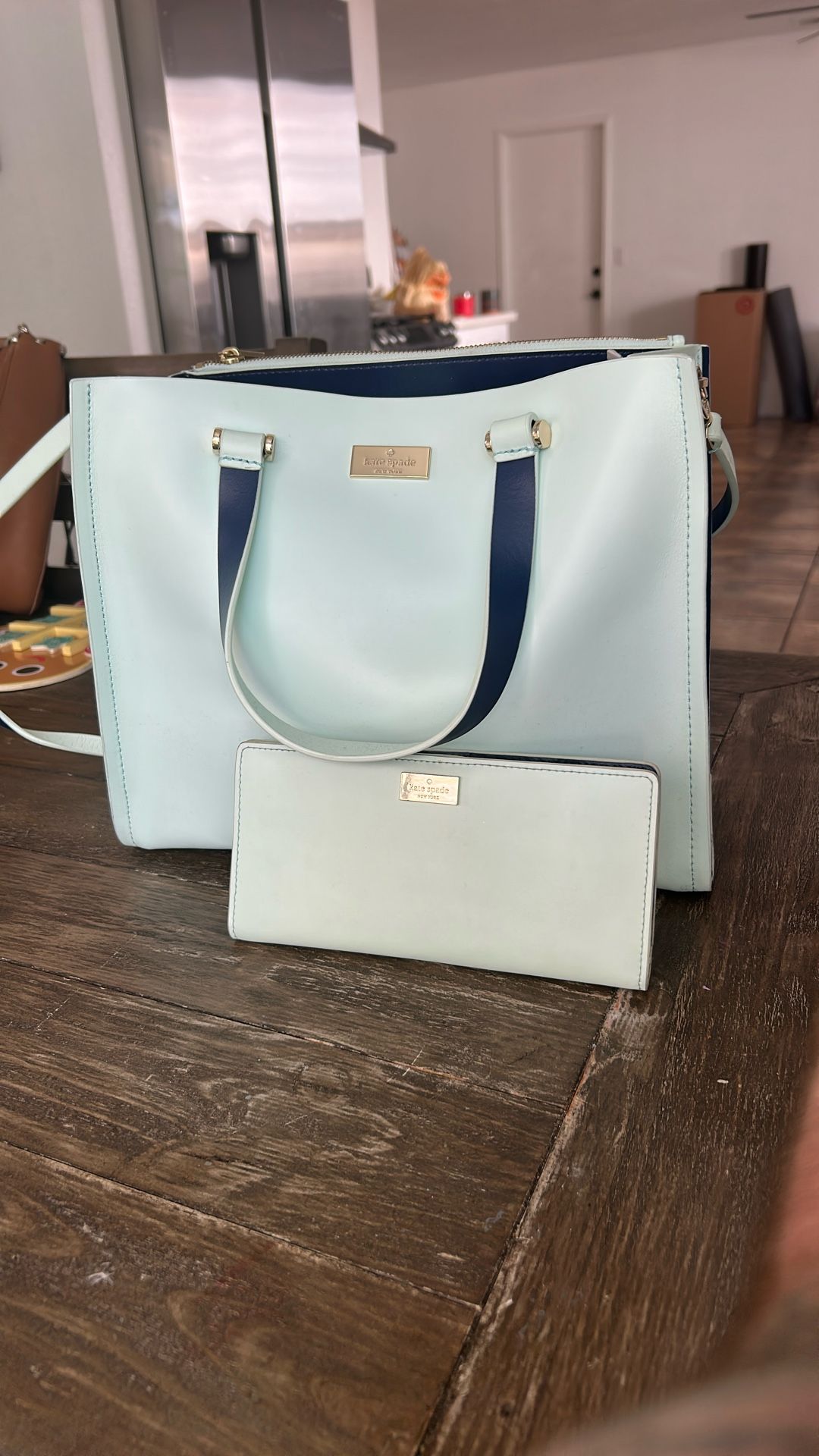 KATE SPADE PURSE  👜 WITH MATCHING WALLET