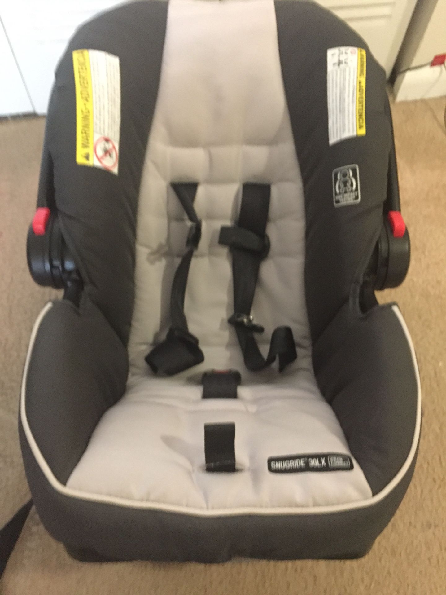 Graco car seat: Snugride 30 LX With Click-Connect