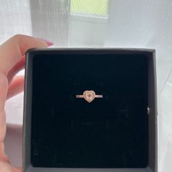 Sparkling Elevated Heart Ring