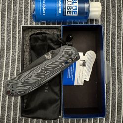 Benchmade Freek Gray/Black G-10 AXIS Lock Knife (3.6" Black CPM-M4) 560BK-1