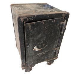 Vintage Safe | Julius Bing Safe Co. | Medium Size
