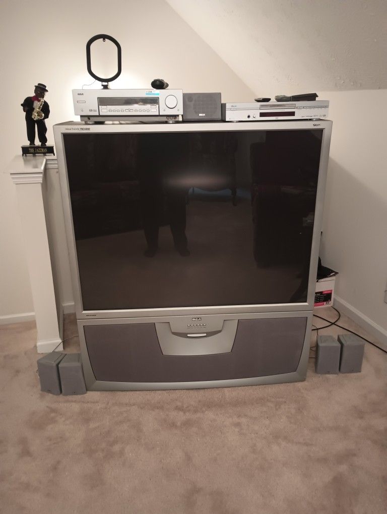Rca Tv With Surround Sound System