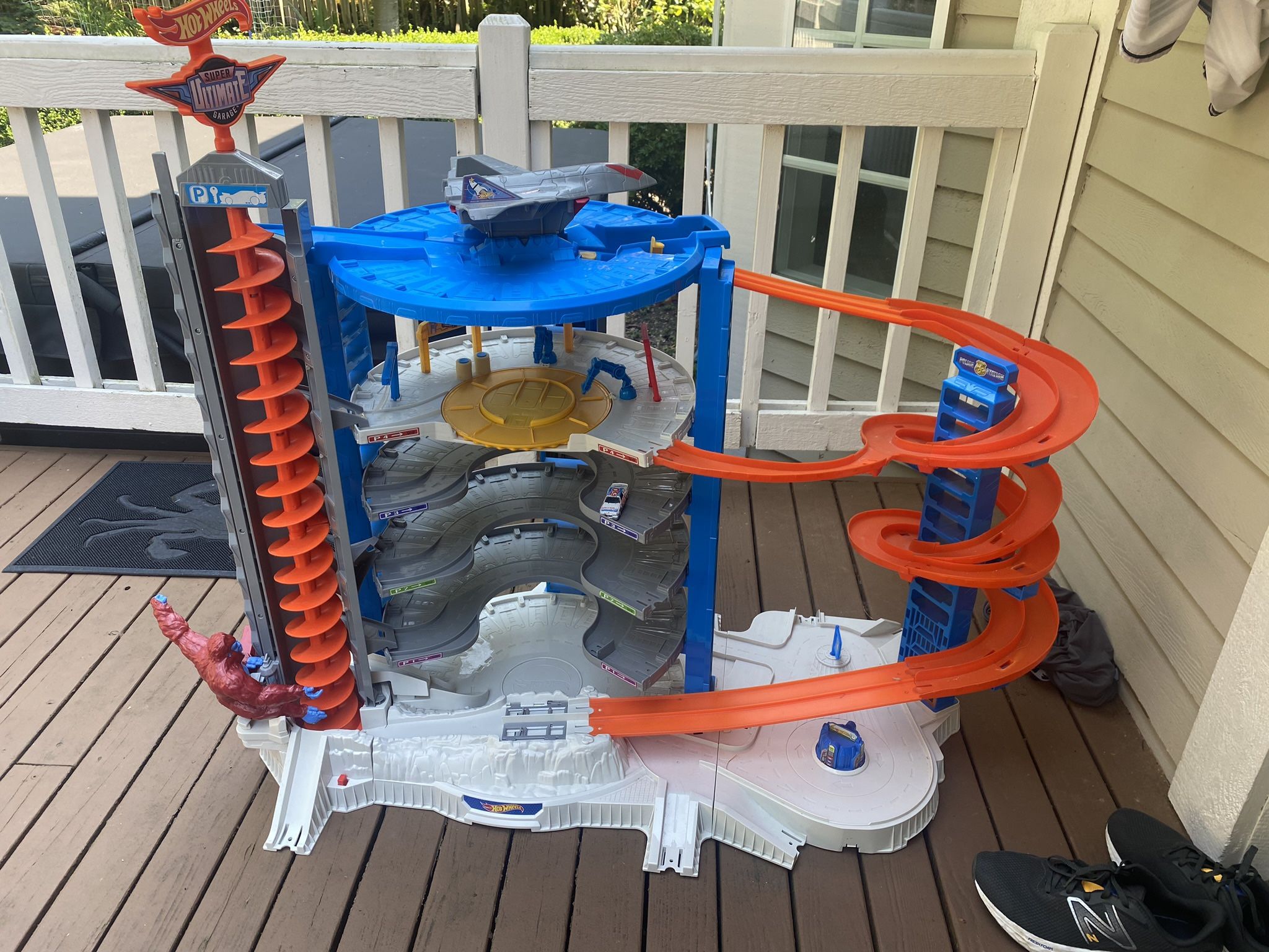 Hot Wheels gorilla Track