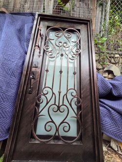 Puerta Frontal