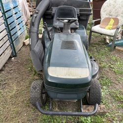 Craftsman Riding Lawnmower