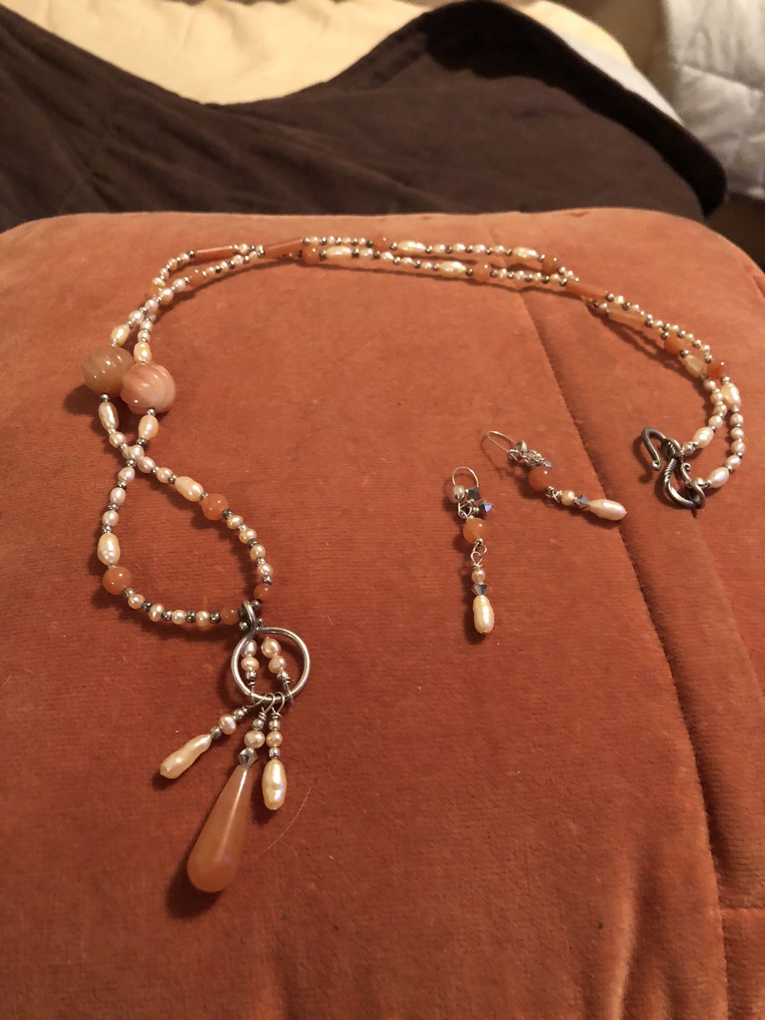 Peach & Off White Pearl Necklace Set