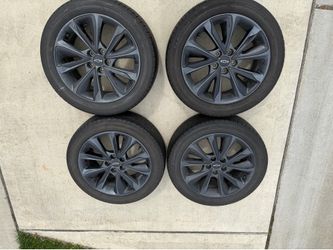 Stock OEM Chevrolet Chevy 17” 5x105 Wheels & 215/50r17 Michelin Energy Saver Tires off 2023 Bolt EUV