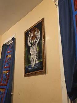 Very beautiful painting im basically moving out no tores in good shape