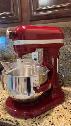 Kitchen Aid Mixer 7 qt.
