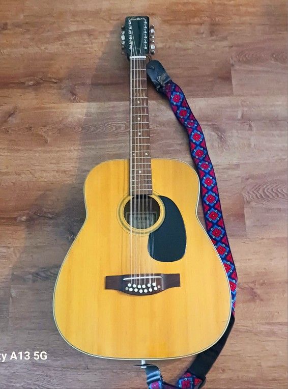 Vintage Ventura Bruno V17 12-string Guitar With Nice Fender Case