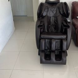 Massage Chair Good Condition