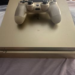 Playstation 4 (Color GOLD)
