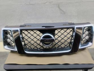 2012 Nissan Pathfinder Grille Black, Chrome $80