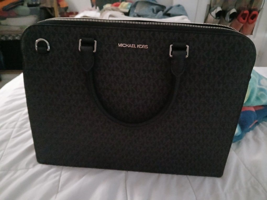 Cooper Signature  Michael  Kors Briefcase