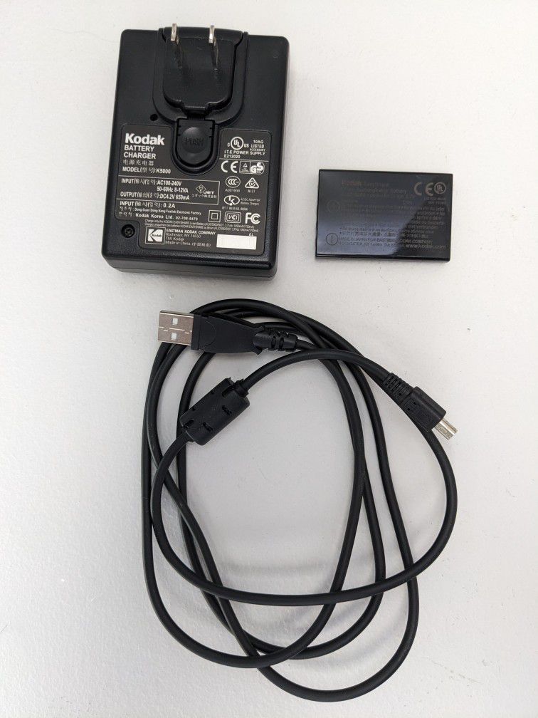 Genuine OEM Kodak digital camera kit K5000 battery charger, KLIC-5000 battery & USB charging cord