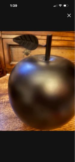 Poison Black Metal Decorative Apple Sculpture