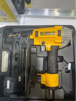 Dewalt nailer & stapler