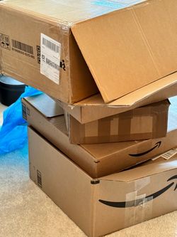 MOVING BOXES and packing paper VERY CLEAN