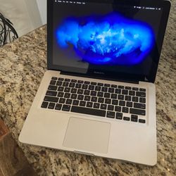 MacBook Pro i7 2.7ghz 13in. (early 2011)