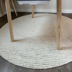 Learning Rug And Side Table 