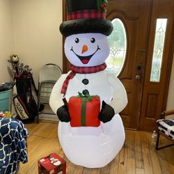Gemmy 6.5' Airblown LED Snowman with Christmas Gift Yard Inflatable New 