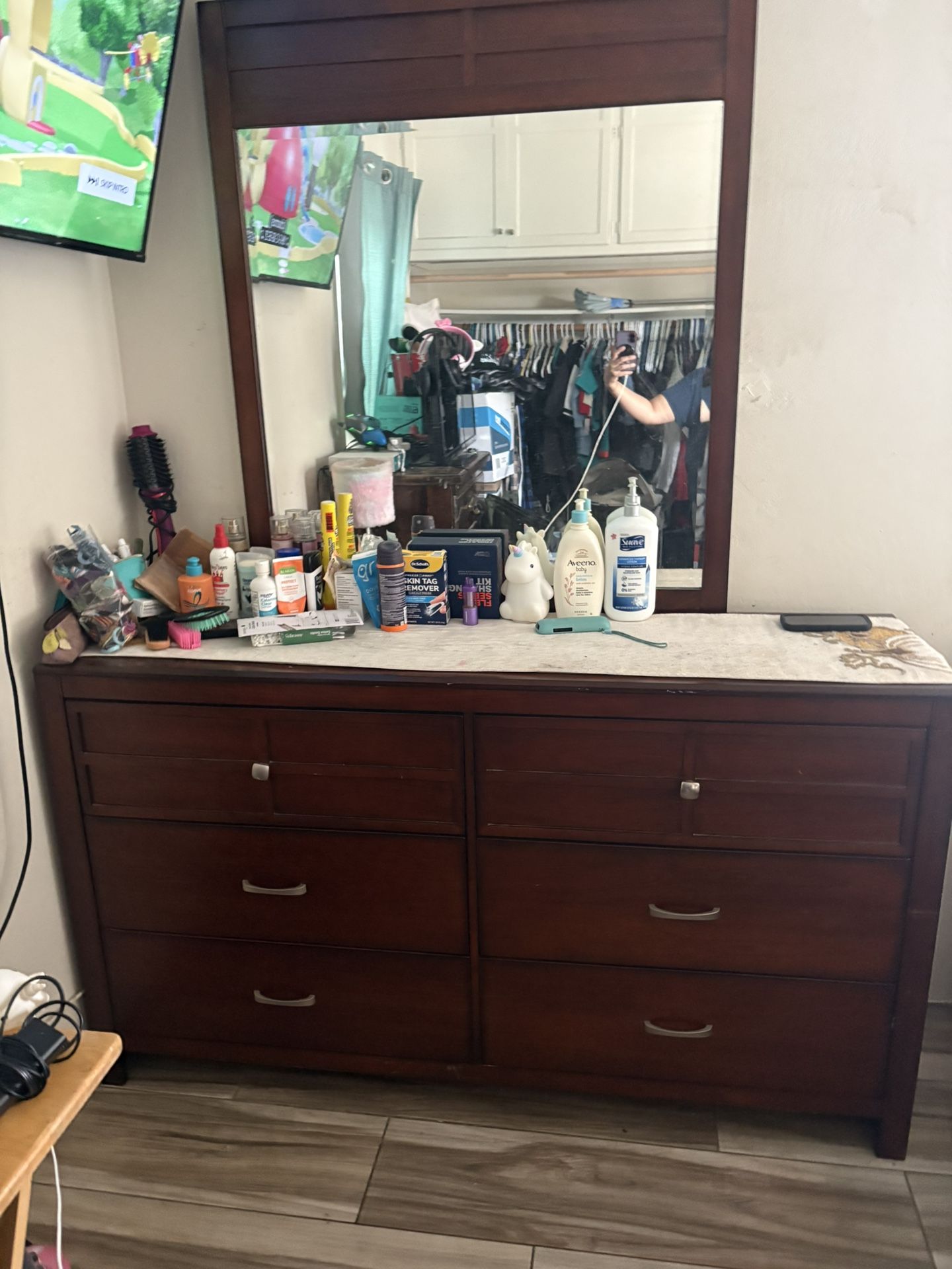 Dresser