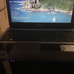 Gateway NE 522 with Windows 10