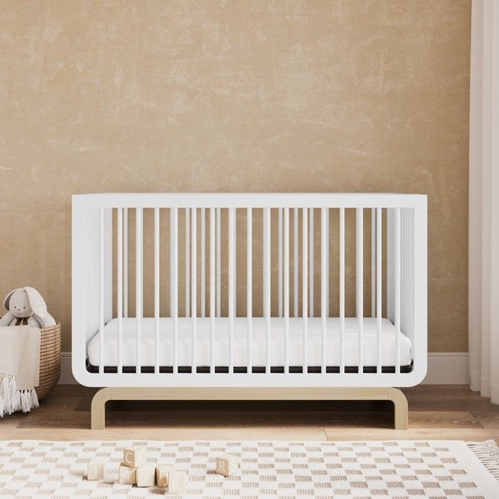 NEW IN ORIGINAL BOX - Crib - 5 in 1 (convertible crib Storkcraft)