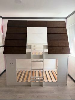 Bunkbed playhouse