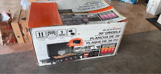Blackstone 36" Griddle with Hood and Front Accessory Shelf