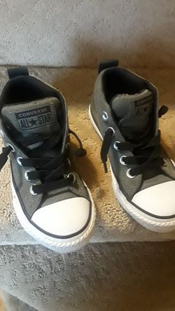 Boy's converse, size 11
