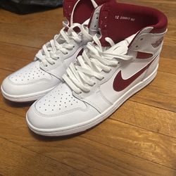 Jordan 1 Metallic Burgundy