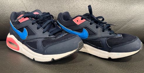 Nike Air Max IVO