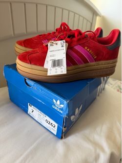 Women’s Adidas size 7