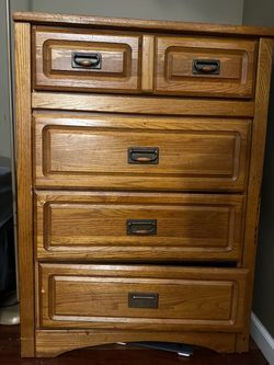 Oak Wood 5-Drawer Chest Dresser