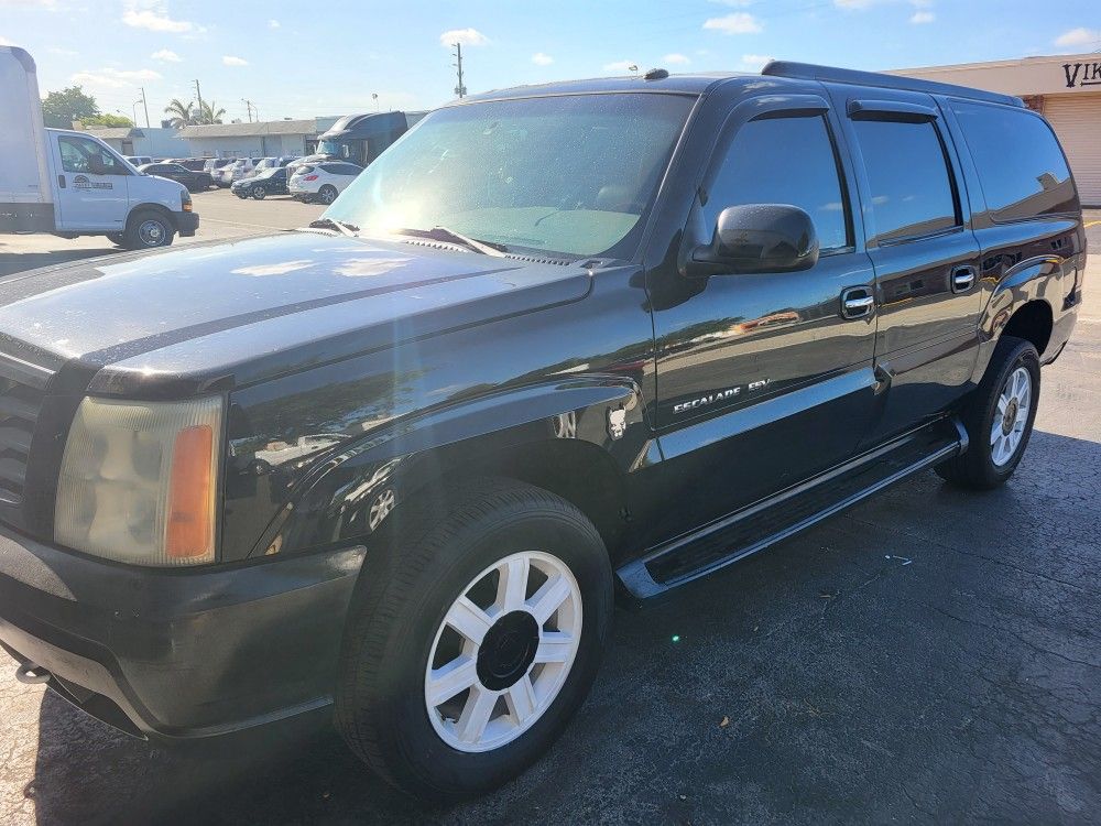 2003 Cadillac Escalade