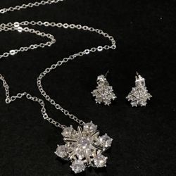 Diamond Snowflake Necklace 