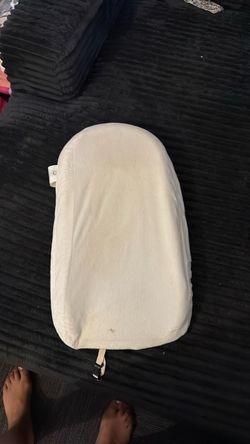 Portable changing pad