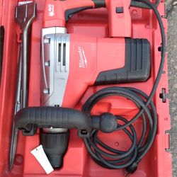 MILWAUKEE HAMMER DEMOLITION HEAVY-DUTY WITH 2 NEW BITS 