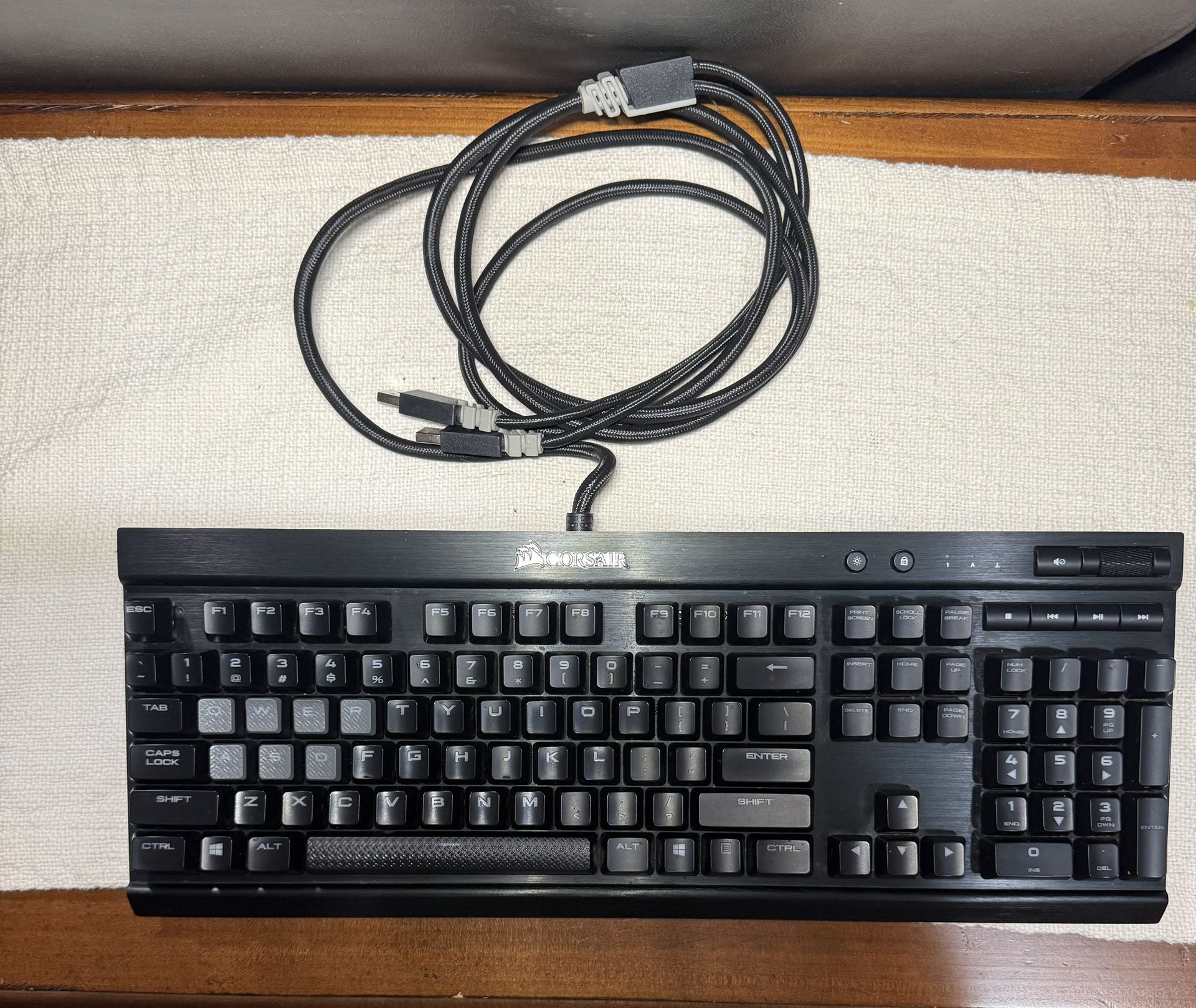 Corsair K70 RGB RAPIDFIRE