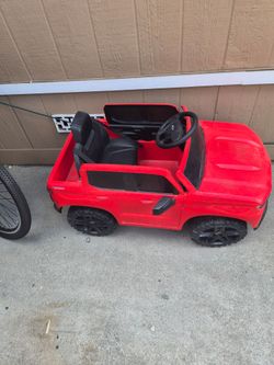 Childrens Chevrolet Silverado ride on truck