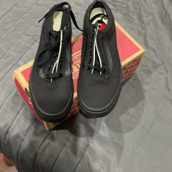 Black vans Size 5