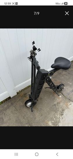 URB-E Electric Scooter w/ Seat – Folding – Runs Good