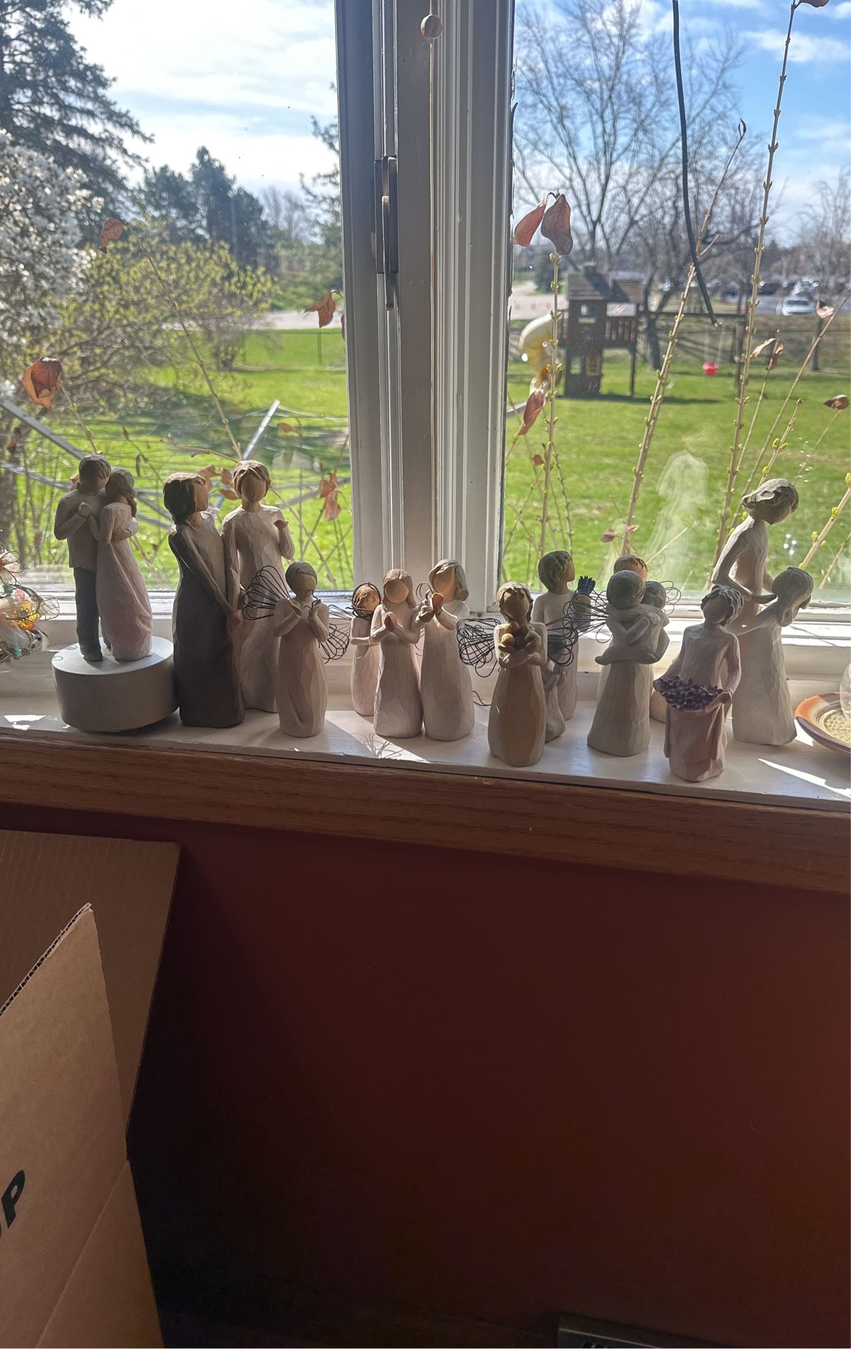 Lot Of 12 Willow tree Statues Figures Music Collection collectibles